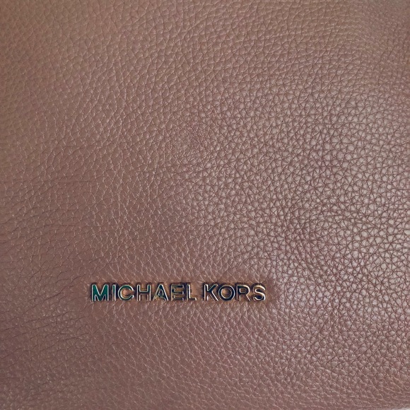 Michael Kors hobo bag in dusty rose - Picture 2 of 6